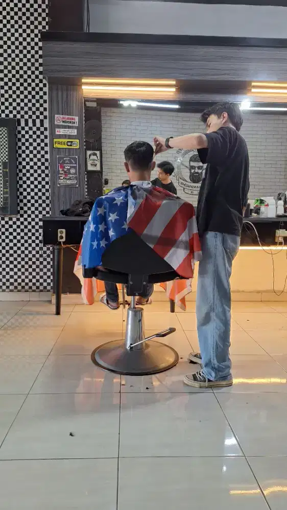 Dicari capster tukang potong rambut untuk di kab. Bandung