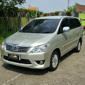 Toyota Kijang innova G matic bensin 2013