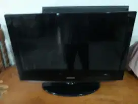 Samsung LCD TV 32 bekas kondisi layar bergaris LCD aman tdk pecah.