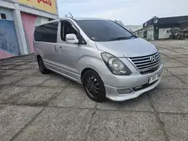 Hyundai H 1 XG Diesel 2.5 AT Tahun 2011