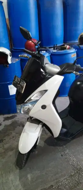 Dijual yamaha lexi putih 2018