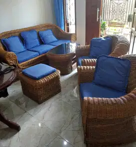 Kursi rotan asli