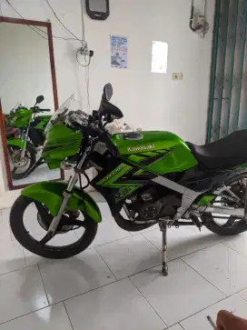 Kawasaki Ninja R 150 Tahun 2014 Akhir