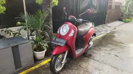 Scoopy 2022 Merah