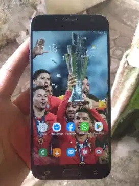 Samsung galaxy J7 pro 4G 3/32 layar 5.5 inchi siap pakai