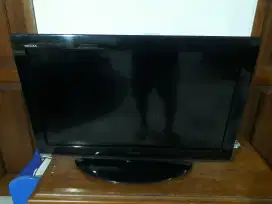 Toshiba LCD TV 32inch bekas kondisi kesambar petir, NO remot & kabel.