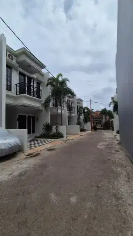 Jual Rumah 2 lantai Baru Dan Bagus Di Jagakarsa, Jakarta Selatan.