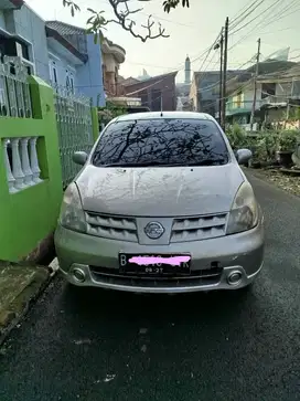 Nissan Grand Livina XV 1.5 A/T