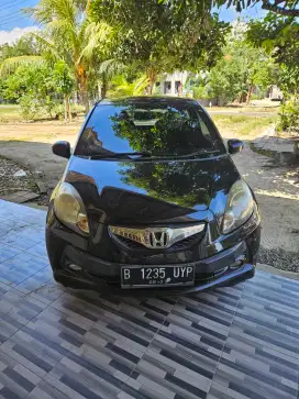 Brio hitam E 2015