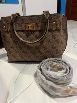 NEW ORI GUESS COMPARTMENT STACHEL BAG