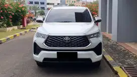 [ TANGAN PERTAMA ] Toyota Zenix 2.0 V CVT Bensin AT Putih 2023/2024