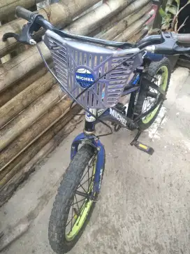 Sepeda anak ukuran 16 segitu adanya