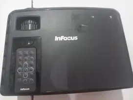 Projector Infocus t150