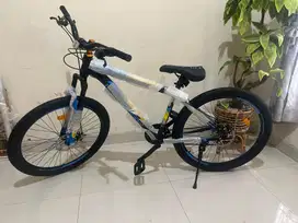 Di jual sepeda gunung merek MAZARA 6633