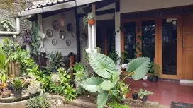 Dijual Rumah Sangat Strategis di Jl Turangga Bandung