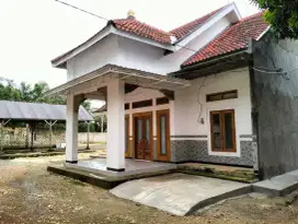 Jual rumah dan pekarangan