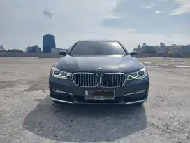 KM 35 RB, BMW 730Li 2017 Abu Abu 730 Li
