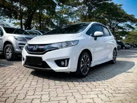 [ TERAWAT ] HONDA JAZZ RS 1.5 CVT AT MATIC 2016 PUTIH