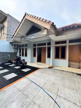 Jual rumah Rawalumbu kondisi full renovasi dan bangunan masih bagus