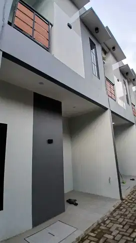 Dijual Rumah Baru 2 Lantai Akses Motor Lokasi strategis di Condet