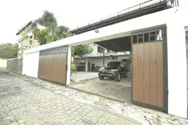 Rumah Megah Dekat Sunset Road dan Bypass Ngurah Rai Denpasar Selatan