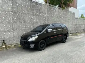 Toyota Kijang Innova 2.5 G AT 2012