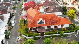 Rumah mewah hook dijual di Sulfat Pandanwangi Blimbing Malang