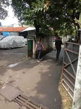 Rumah tua hitung tanah di jagakarsa Jaksel