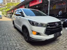 Innova Venturer AT Diesel 2.4 2019 Q solar tk pajero fortuner panther