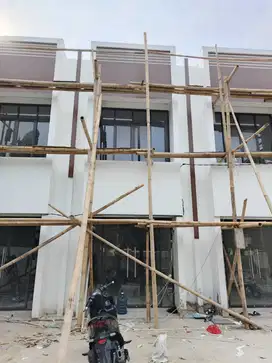 Turun Harga Banyak Ruko Baru 2,5LT Pinggir Jalan 2Mbl di Duren Sawit