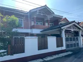 Dijual Rumah 2 lantai Posisi Hook di Buah Batu Bandung Kota