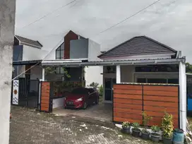Rumah bangunan 2024 di Mangunsari dekat jalan raya Gunungpati 100 m