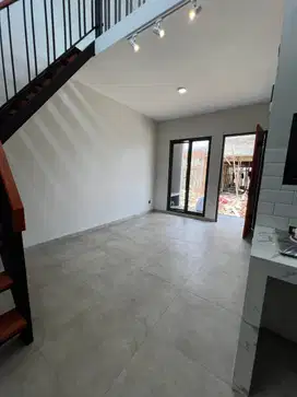 Rumah Dijual 1.5 Lantai Dekat Mall The Park Sawangan