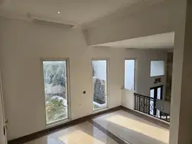 Rumah Mewah Hook di Cluster Royal Gading Mansion Kelapa Gading