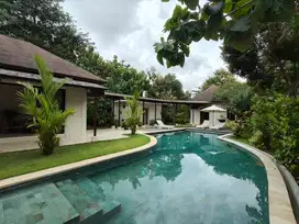 Villa Luxury 5 Kamar Tidur Di Puri Gading Jimbaran