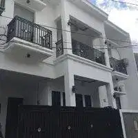 Rumah bagus kokoh 2 lantai didlm cluster dekat Raya Condet