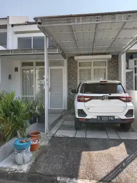 DISEWA RUMAH BAGUS NYAMAN TENANG SEJUK DEKETGUNUNG TERRACE HILL SSR774