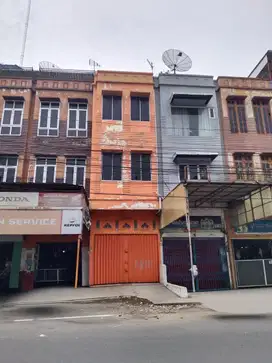 Disewakan ruko Strategis Jalan Sutrisno medan