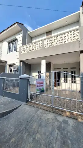 Disewakan Rumah rapi dan siap huni di Regensi Melati Mas