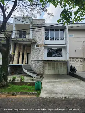 Rumah Bagus 3 Lantai Siap Huni Furnished Di Simpruk Lippo Cikarang