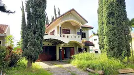 Villa Batu Siap Huni Bagus Untuk Investasi Lokasi Strategis