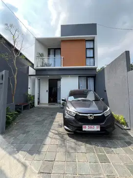 RUMAH MODERN 2 LANTAI KONTEMPORER DALAM MINI CLUSTER LAVANYA JOGJA