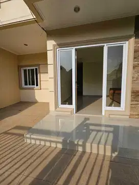 Rumah Baru Cantik Siap Huni 2Lt Hook di Sektor 7 Gading Serpong