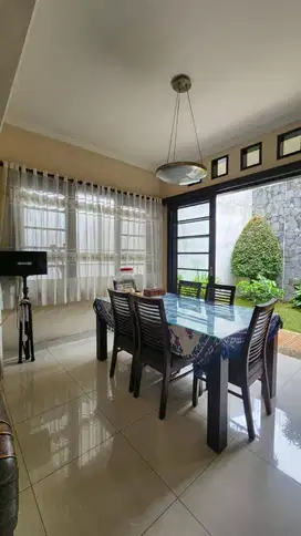 Dijual Rumah Mewah 2 Lantai Sayap Riau Bandung Strategis