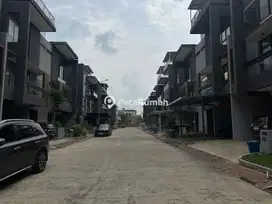 DIJUAL VILLA JALAN GAPERTA UJUNG KOMPLEK GIVENCY ONE CLUSTER DIOR