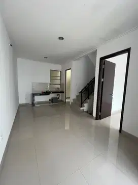 DIJUAL  RUMAH PIK2  Tahap 1 6x12,5 2 lantai  3+1 BR (Ada kamar dibawah