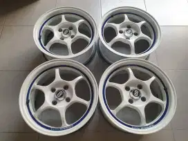 Velg Racing Advan RG1 R15 ET40 4x100
Second
