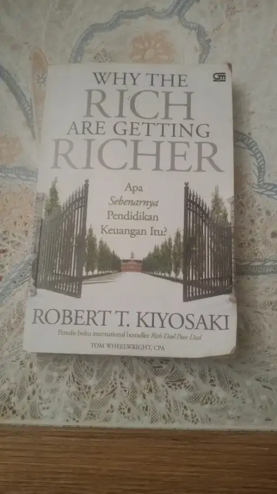 Buku : Mengapa Orang kaya semakin Kaya