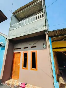 Rumah second dijual tingkat(130jt) akses motor Cilangkap Tapos Depok