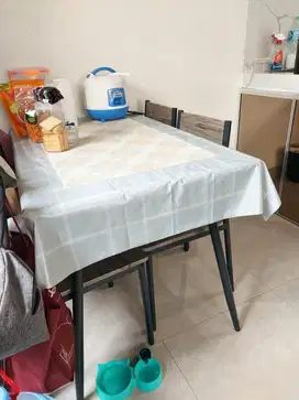 Meja Makan 1 set